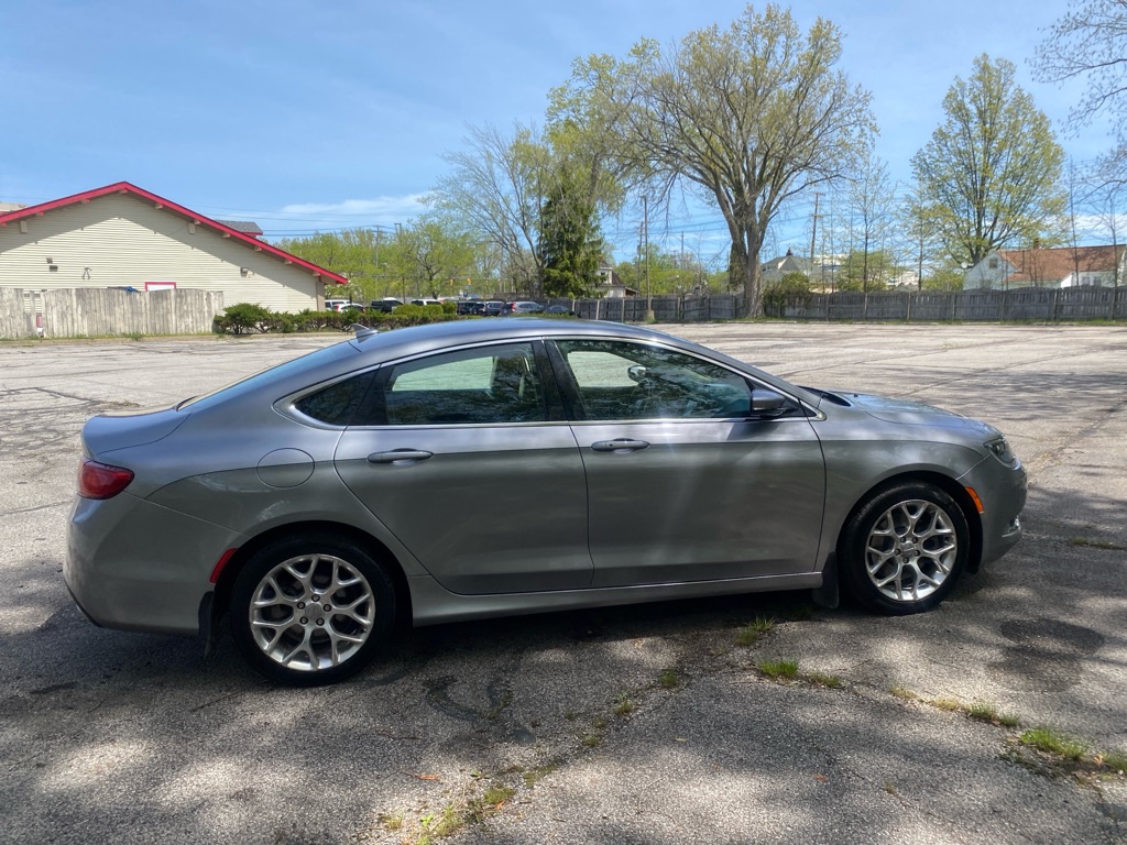 2016 Chrysler 200 C - Image 5