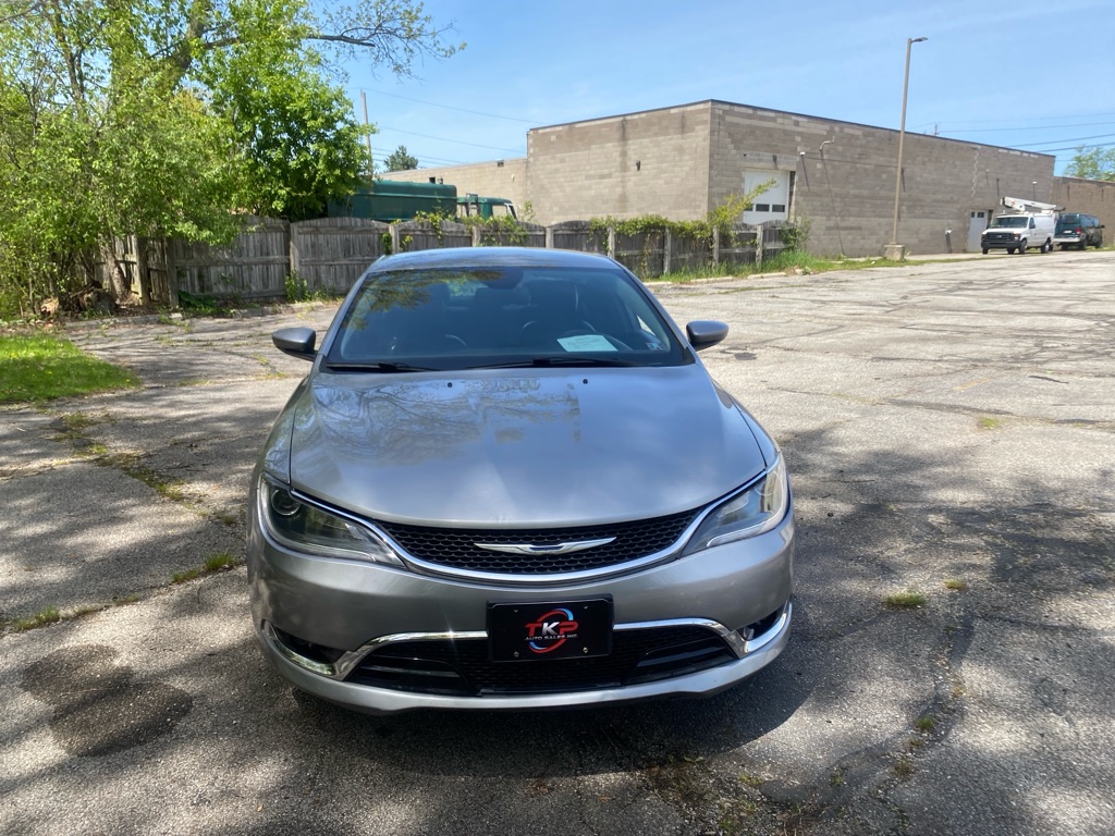 2016 Chrysler 200 C - Photo 7
