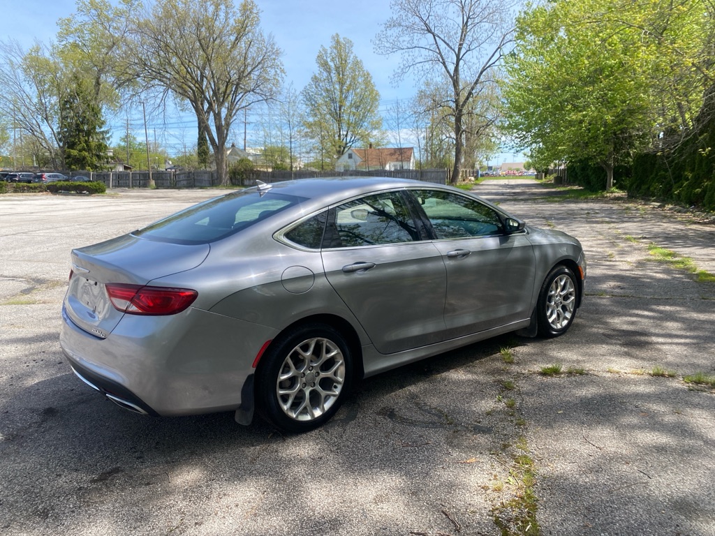2016 Chrysler 200 C - Image 4