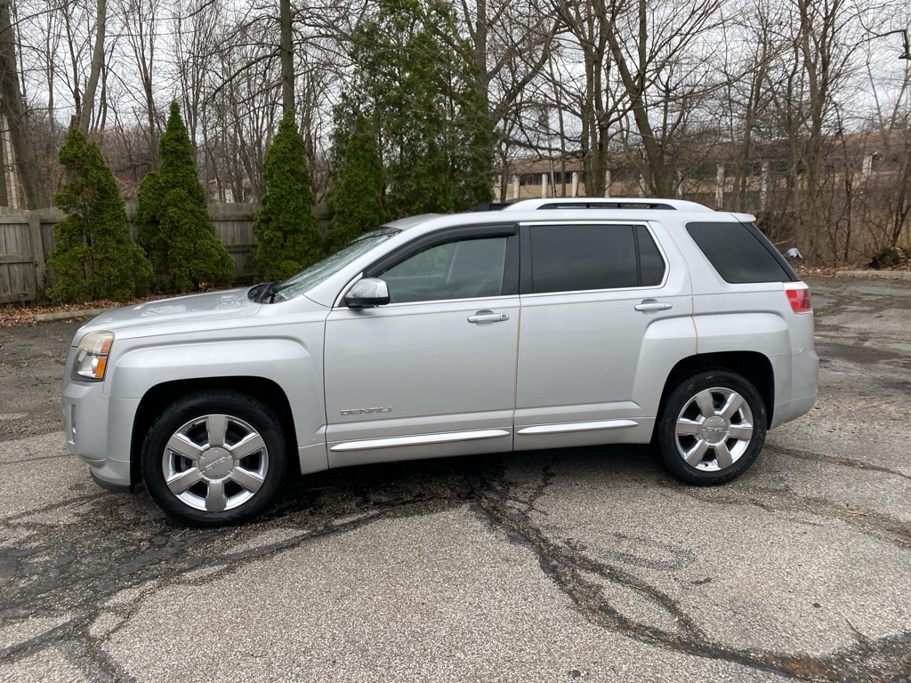 2015 GMC Terrain Denali - Image 2