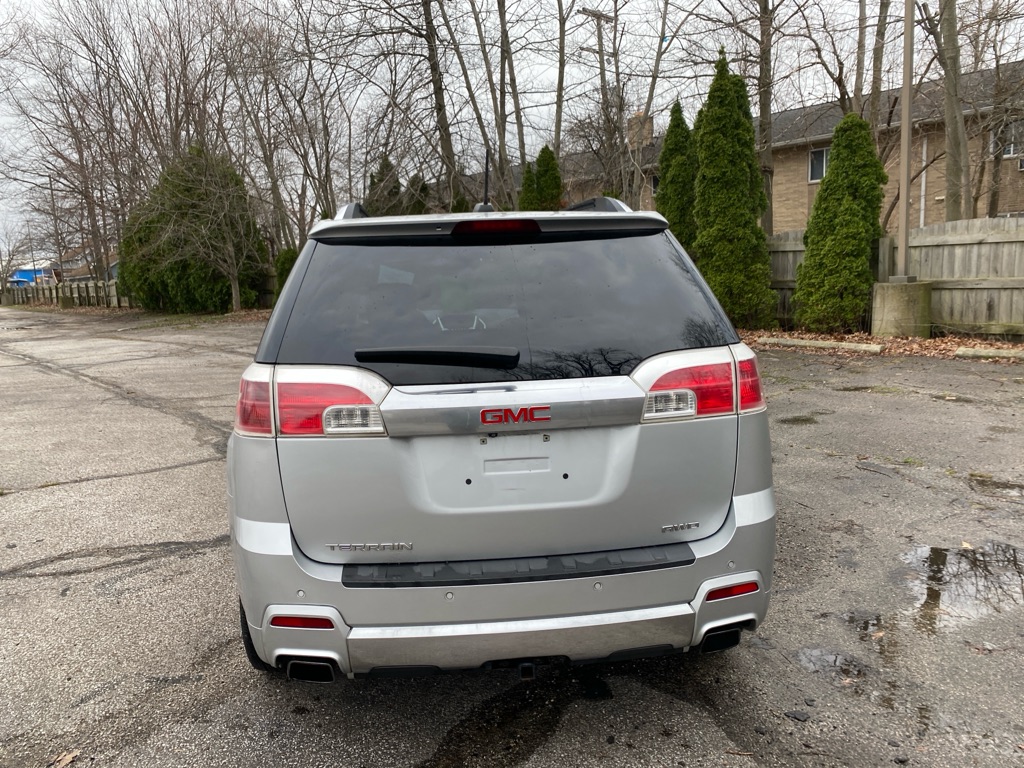 2015 GMC Terrain Denali - Image 4