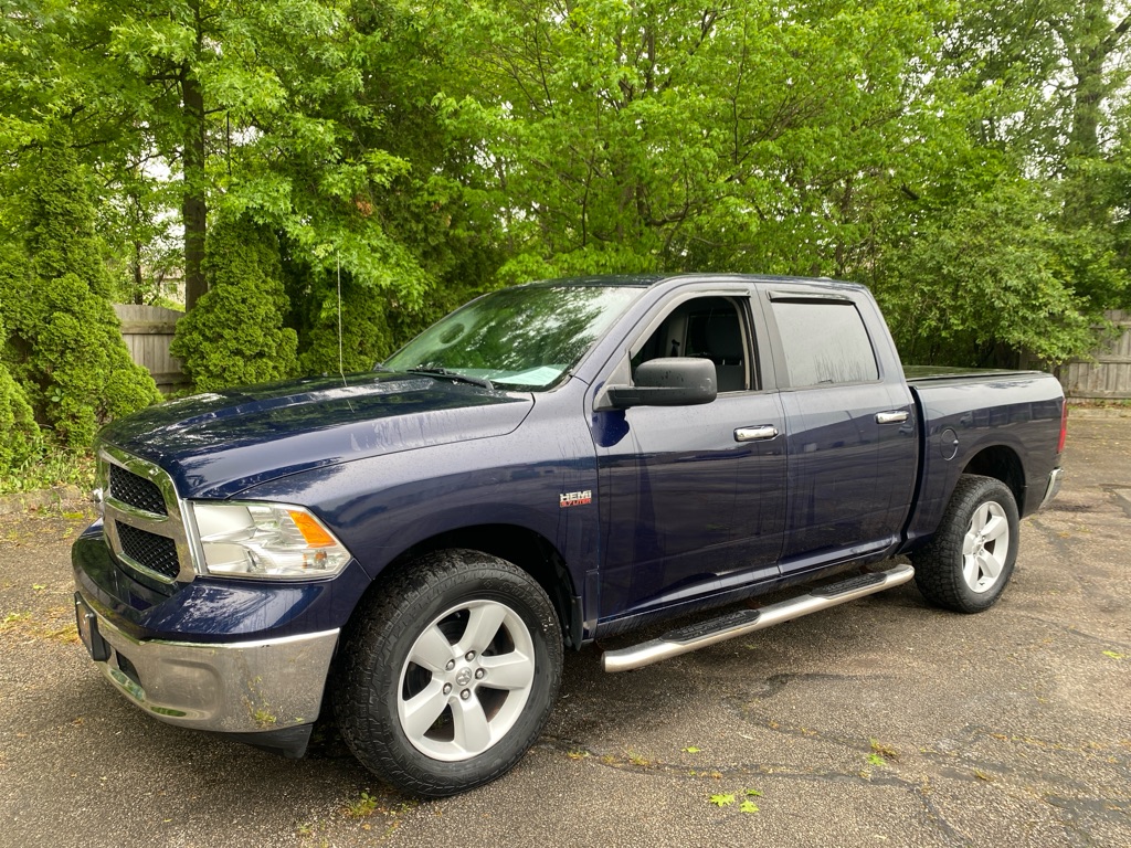 2017 RAM 1500 SLT Crew Cab 4x4 5'7" Box's photo