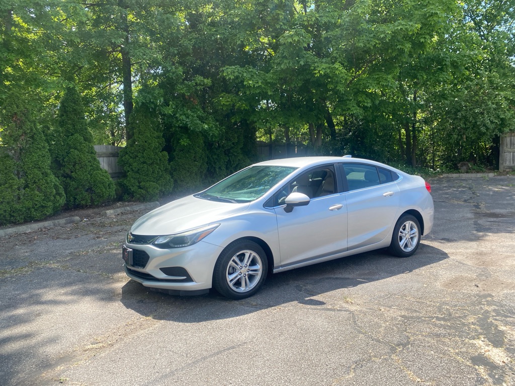 2016 Chevrolet Cruze LT Auto's photo