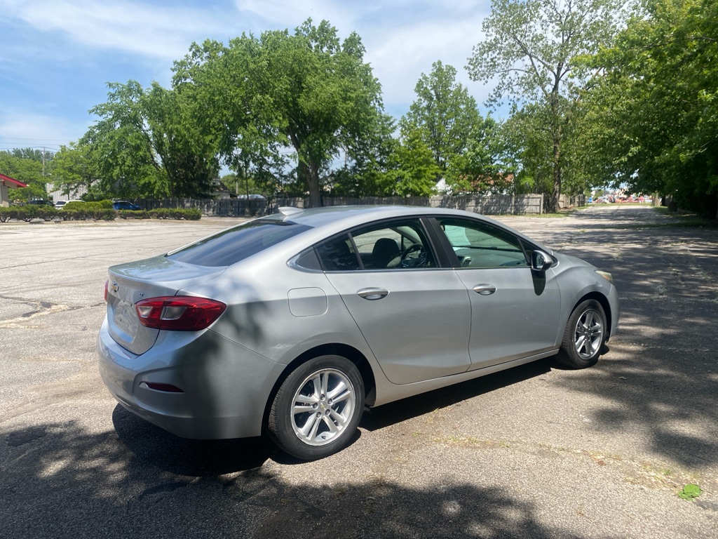 2016 Chevrolet Cruze LT Auto - Image 5