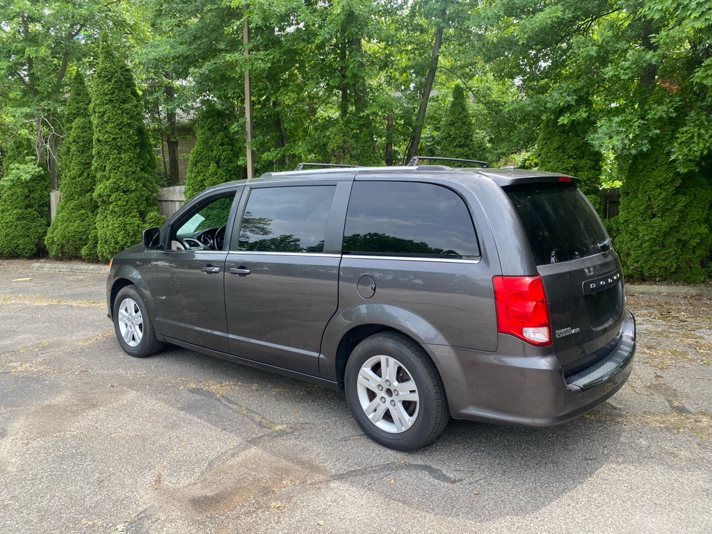 2019 Dodge Grand Caravan SXT - Image 3