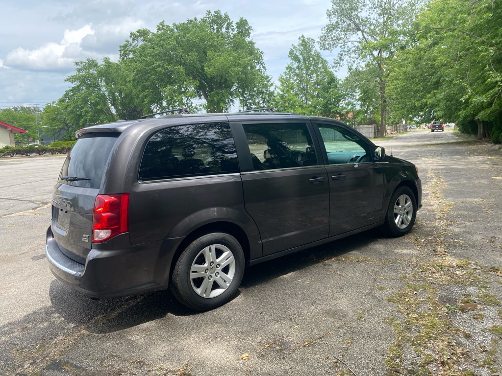 2019 Dodge Grand Caravan SXT - Image 5