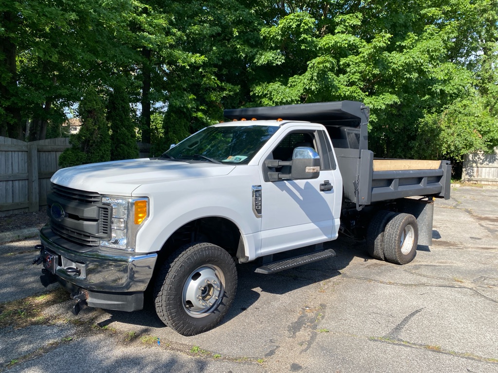 2017 Ford F-350 Super Duty SUPER DUTY - Main Image