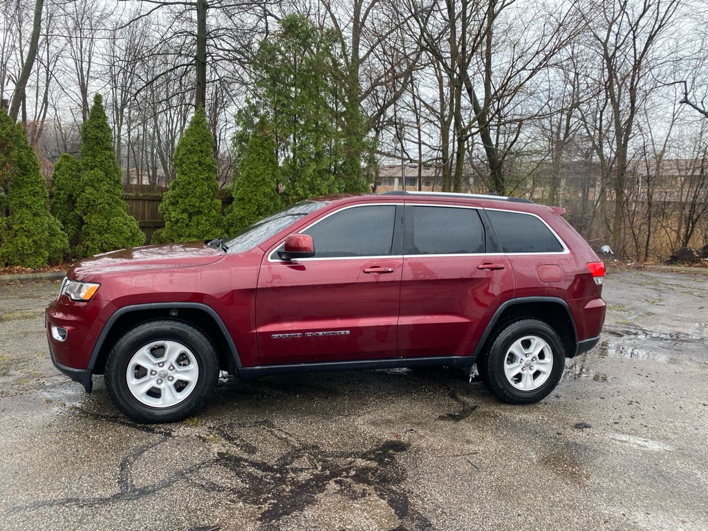 2017 Jeep Grand Cherokee Laredo - Image 2