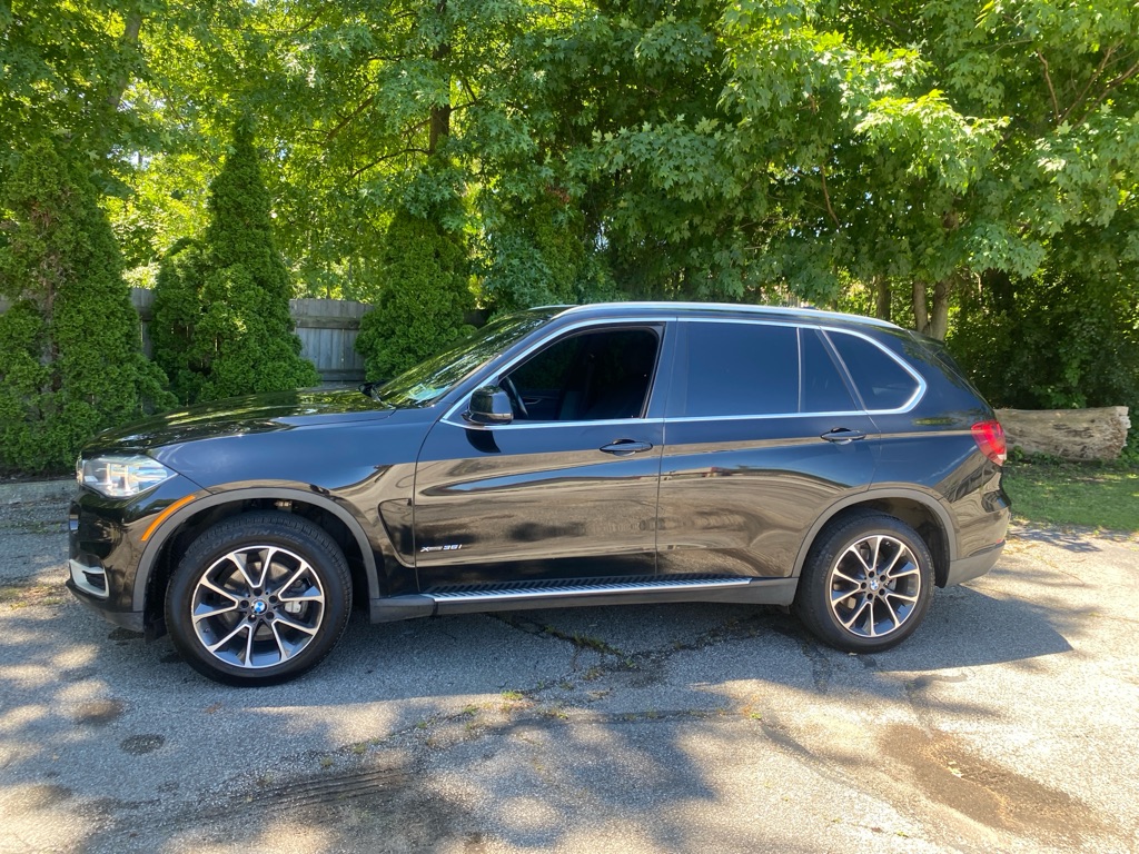 2017 BMW X5 xDrive35i - Image 2