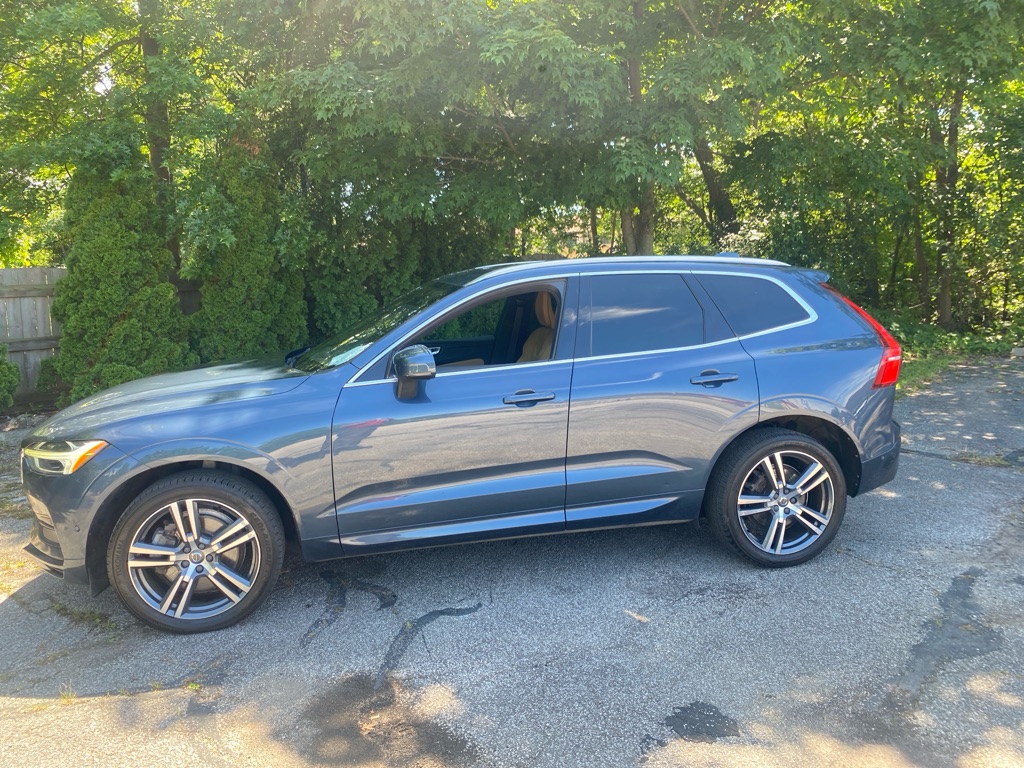 2019 Volvo XC60 T6 Momentum - Image 2