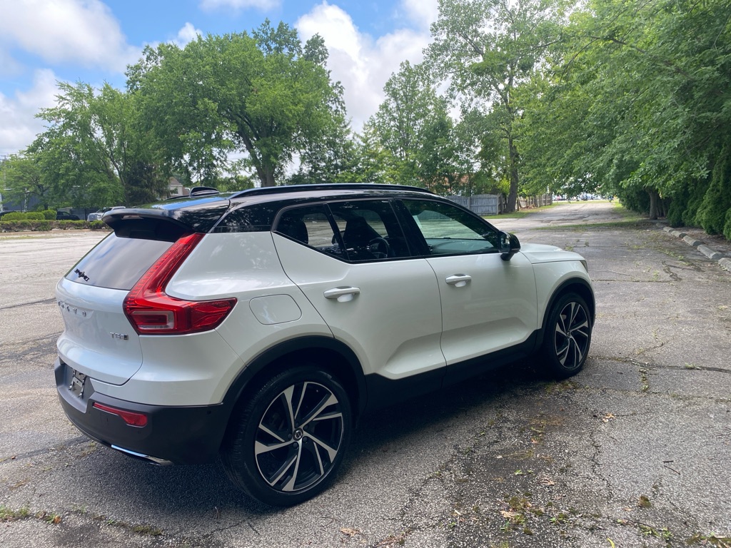 2019 Volvo XC40 T5 Momentum - Image 5