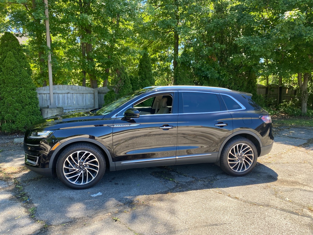 2019 Lincoln Nautilus Reserve - Image 2