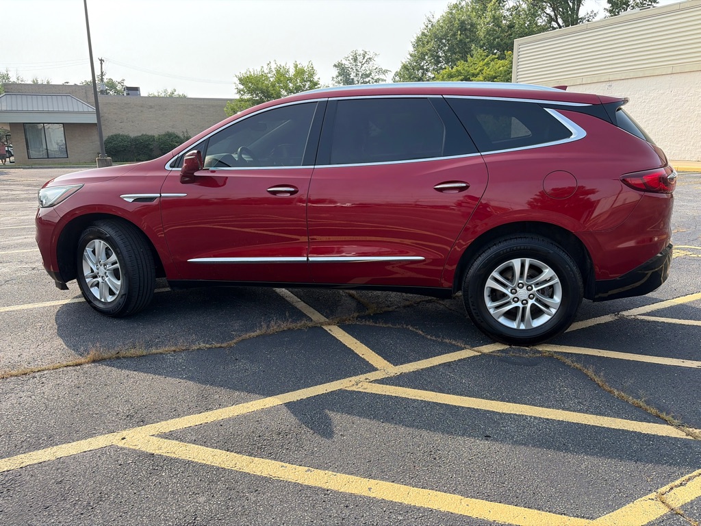 2018 Buick Enclave Essence - Image 4