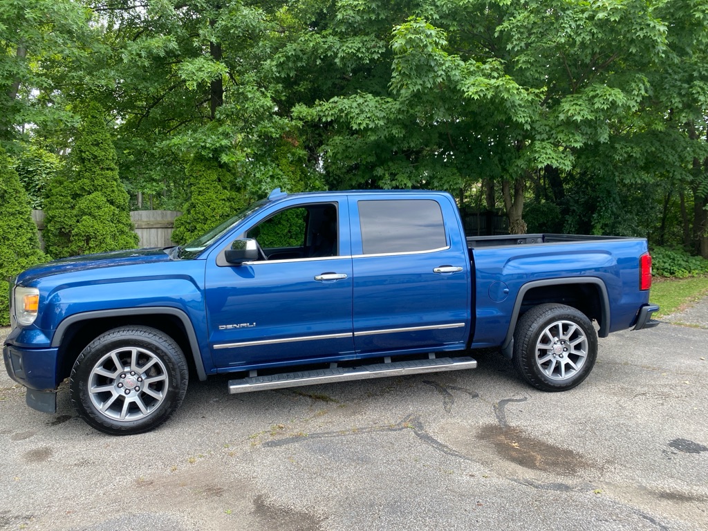 2015 GMC Sierra 1500 Denali - Image 2