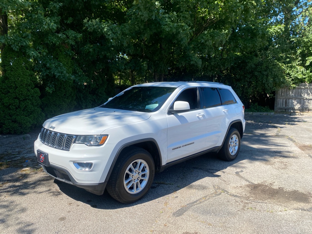 2019 Jeep Grand Cherokee Laredo - Main Image