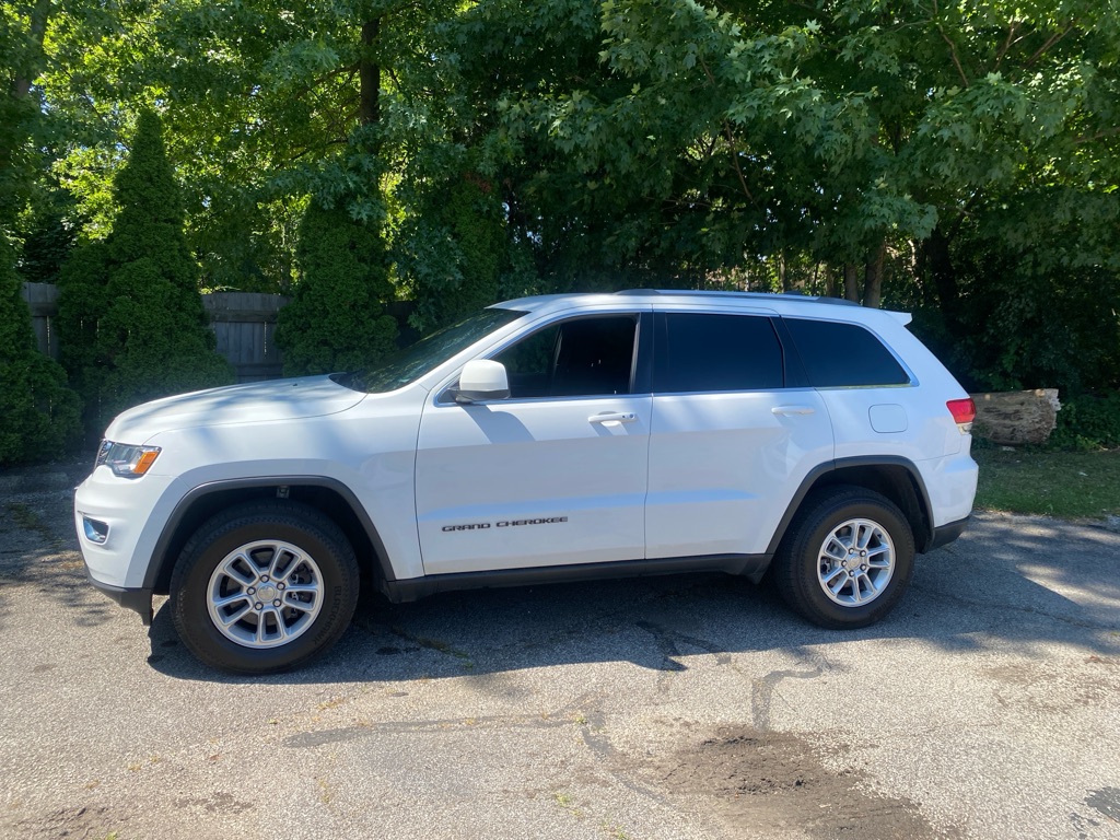 2019 Jeep Grand Cherokee Laredo - Image 2