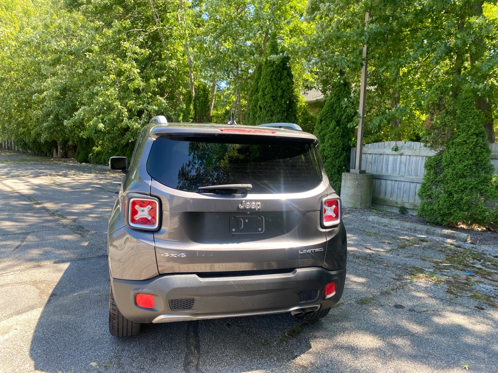 2017 Jeep Renegade Limited - Image 4