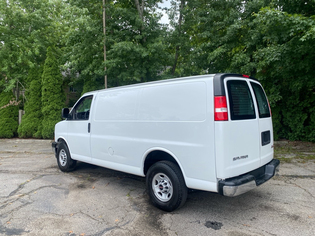 Photo 3 of 2020 GMC Savana 2500