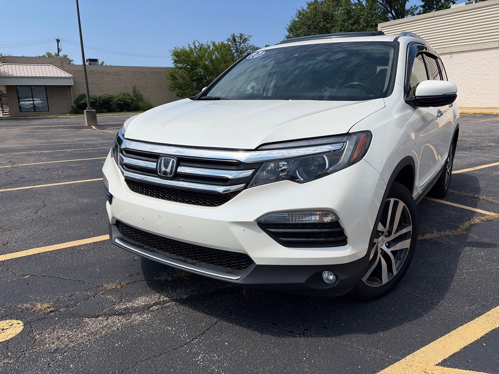 2017 Honda Pilot Elite - Main Image