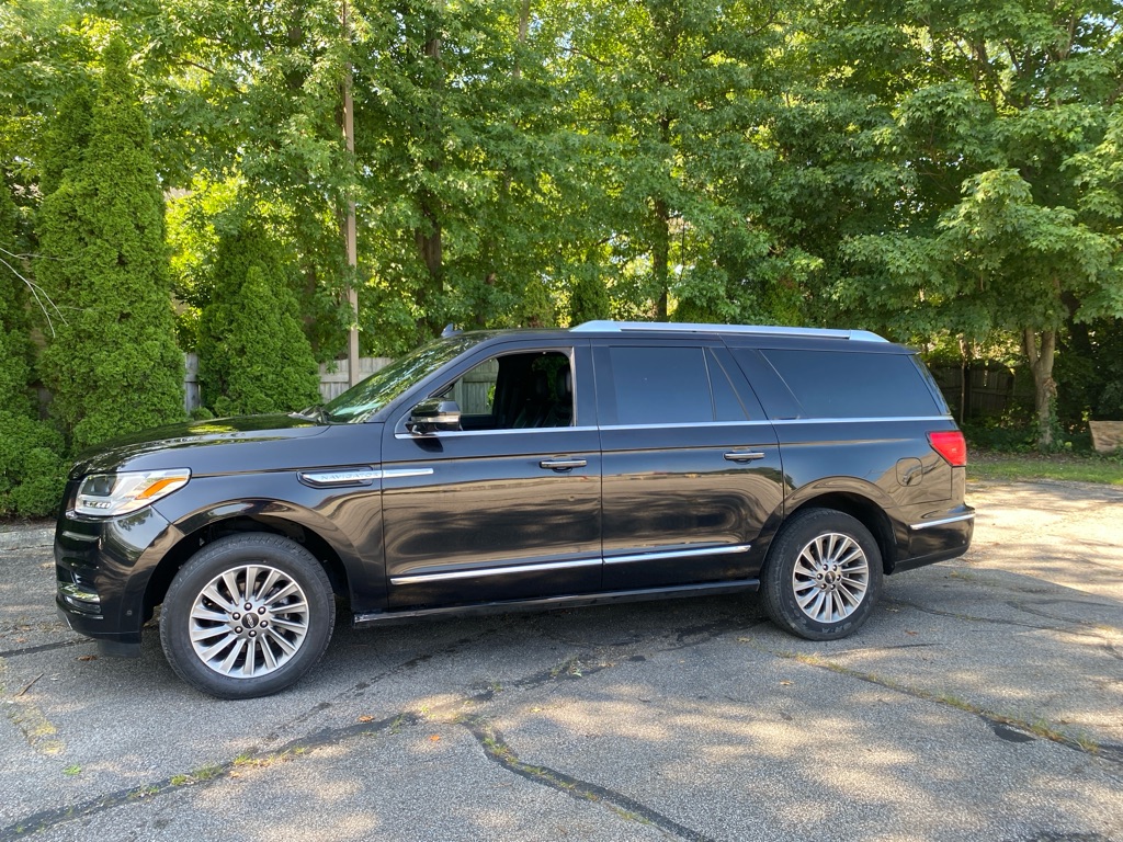2021 Lincoln Navigator L L - Image 2