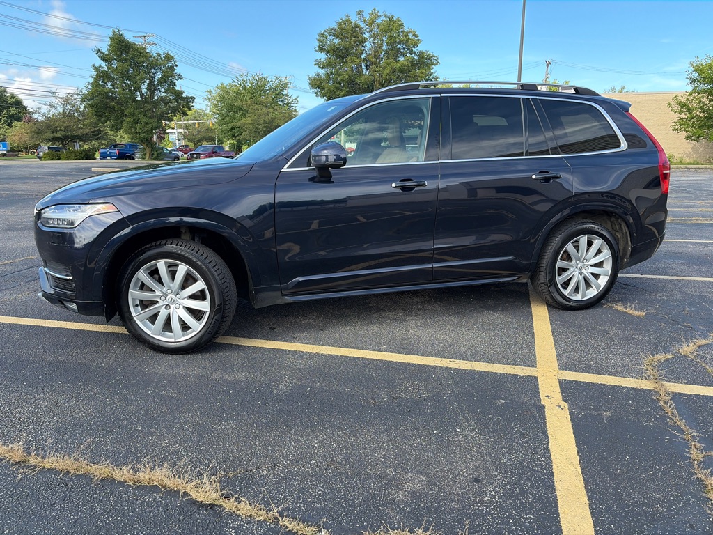 2017 Volvo XC90 T6 Momentum - Image 3