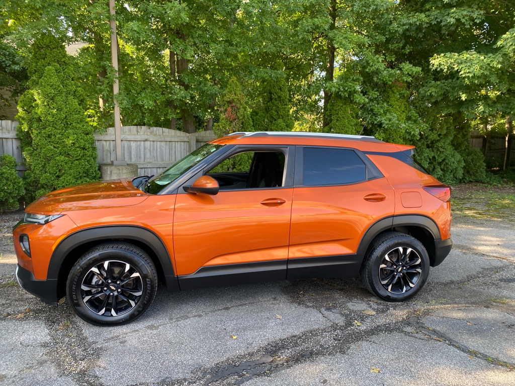 Photo 2 of 2022 Chevrolet Trailblazer LT