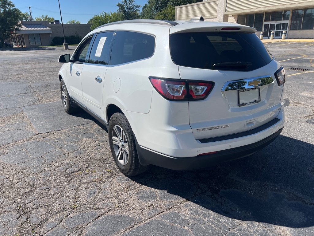 2017 Chevrolet Traverse LT - Image 3
