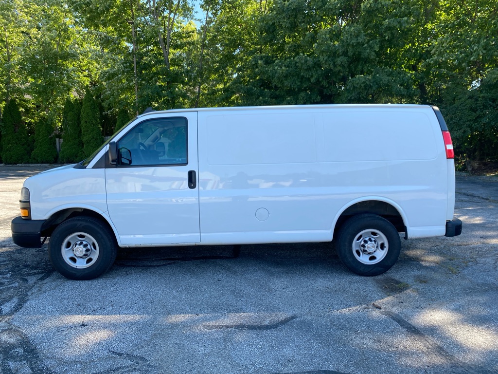 2019 Chevrolet Express 2500 - Image 2