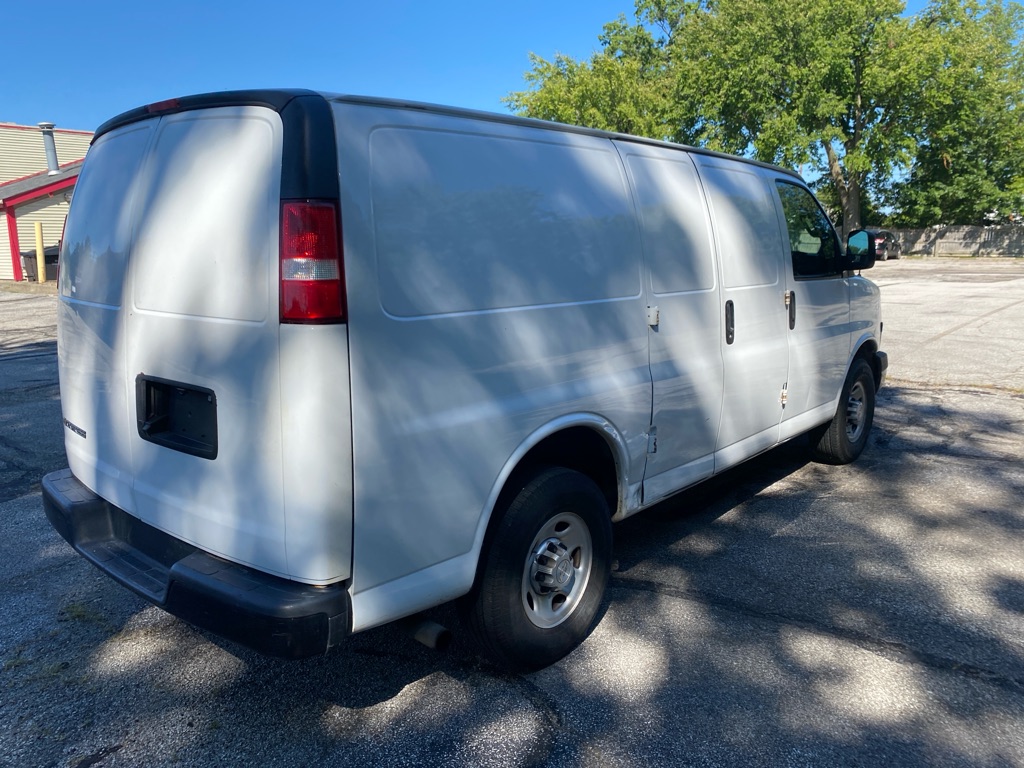 2019 Chevrolet Express 2500 - Image 5