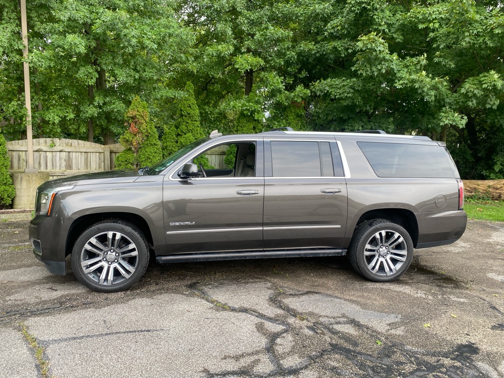 Photo 2 of 2019 GMC Yukon XL Denali