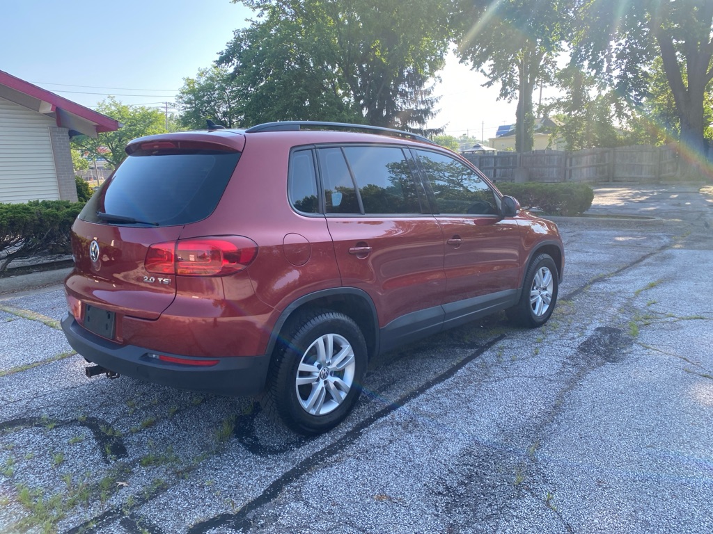 2015 Volkswagen Tiguan S - Image 5