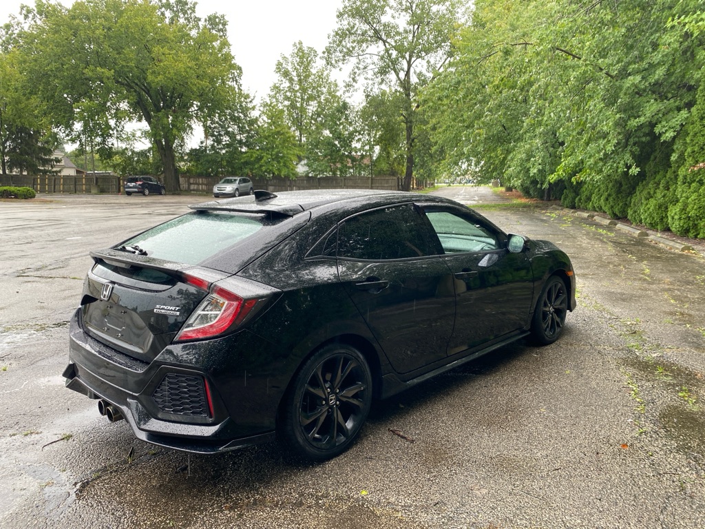 2017 Honda Civic Sport Touring - Image 5