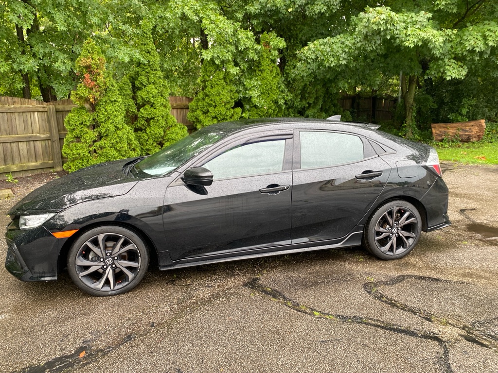 2017 Honda Civic Sport Touring - Image 2