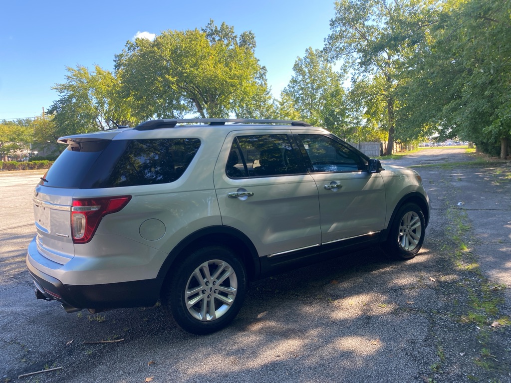 Photo 5 of 2013 Ford Explorer XLT