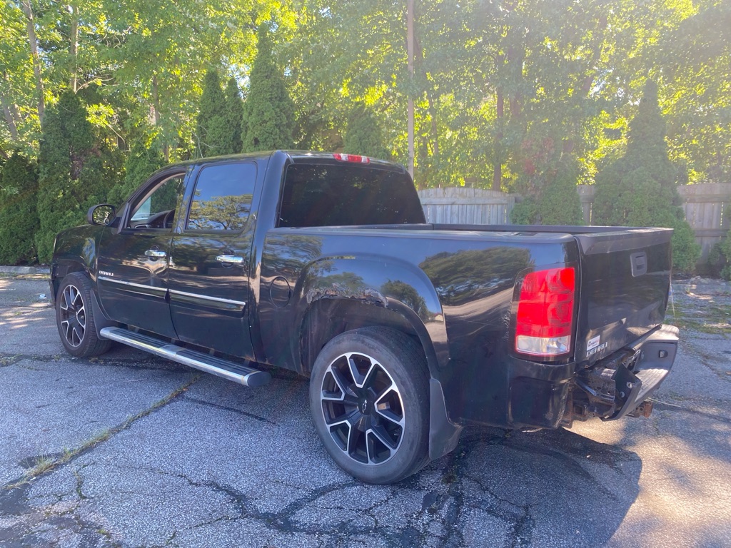 2011 GMC Sierra 1500 Denali - Image 3
