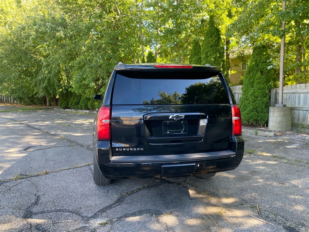 2017 Chevrolet Suburban LS - Image 4