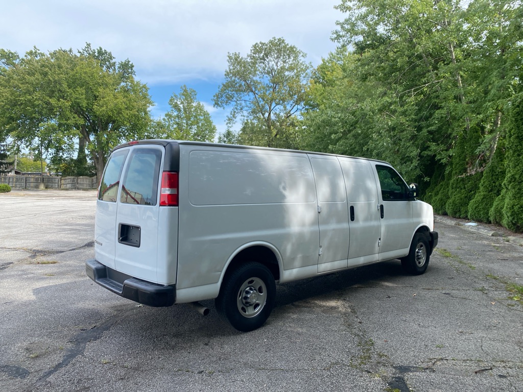 2021 Chevrolet Express 2500 - Image 5