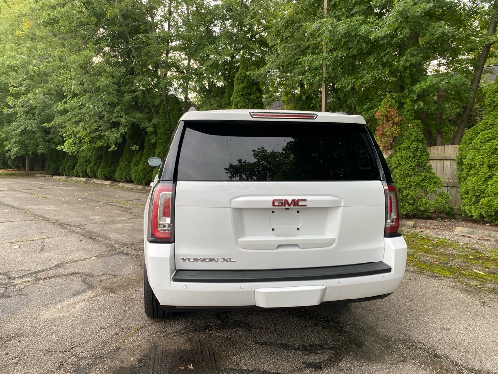 2019 GMC Yukon XL SLE - Image 4