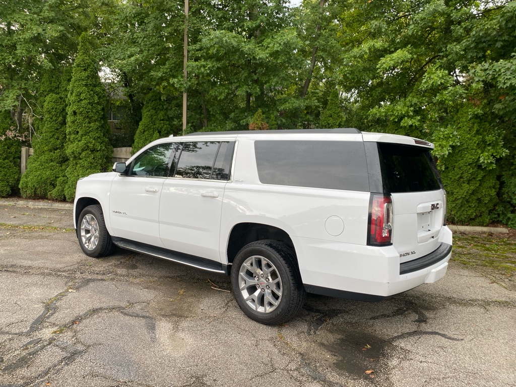 2019 GMC Yukon XL SLE - Image 3