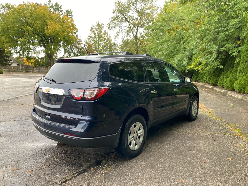 2015 Chevrolet Traverse LS - Image 5