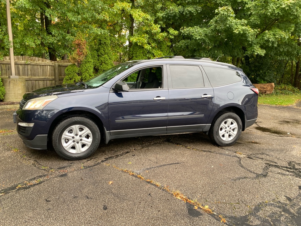 2015 Chevrolet Traverse LS - Image 2