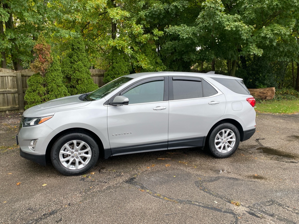 2018 Chevrolet Equinox LT - Image 2