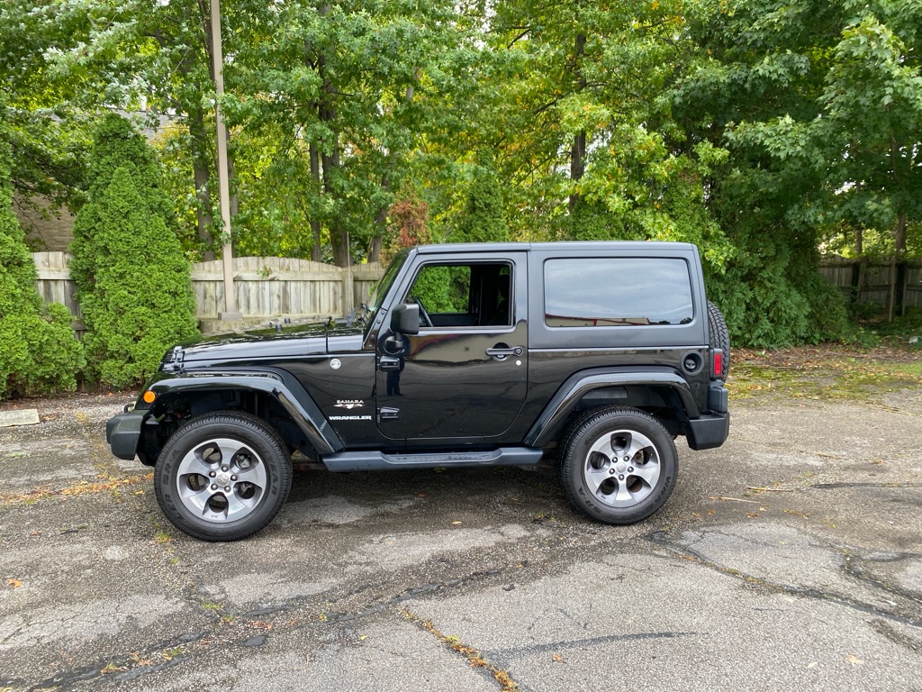 2017 Jeep Wrangler Sahara - Image 2