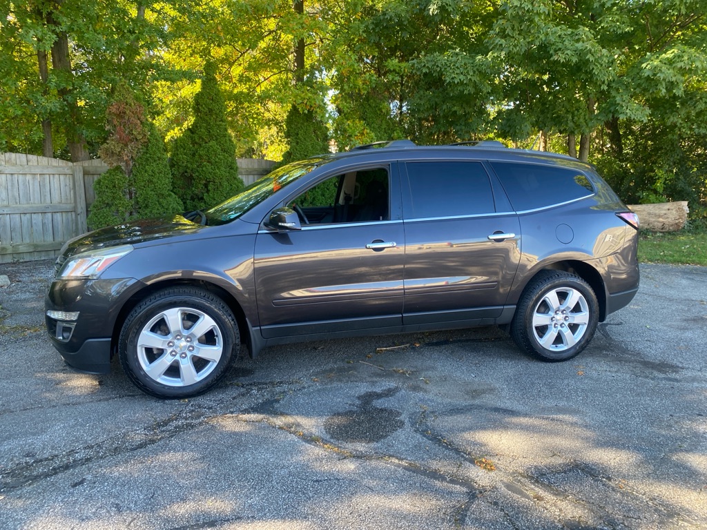 2017 Chevrolet Traverse LT - Image 2