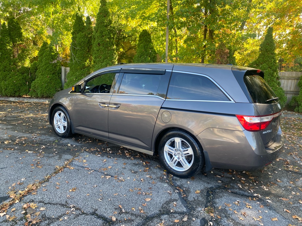 2012 Honda Odyssey Touring - Image 3