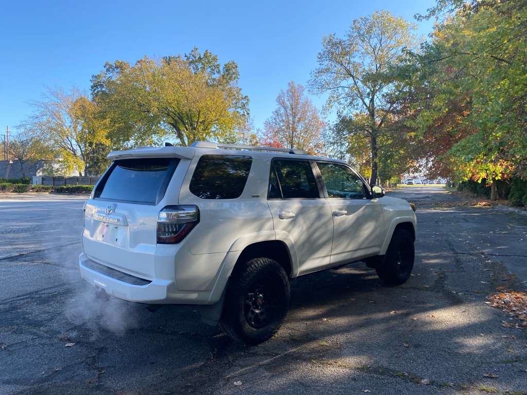2016 Toyota 4Runner SR5 - Image 5
