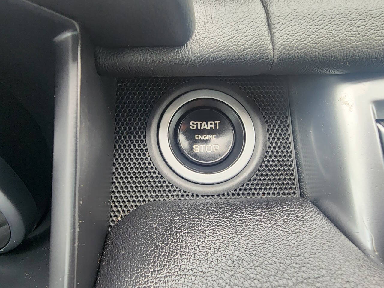 2016 Land Rover Range Rover Sport SE - Photo 16
