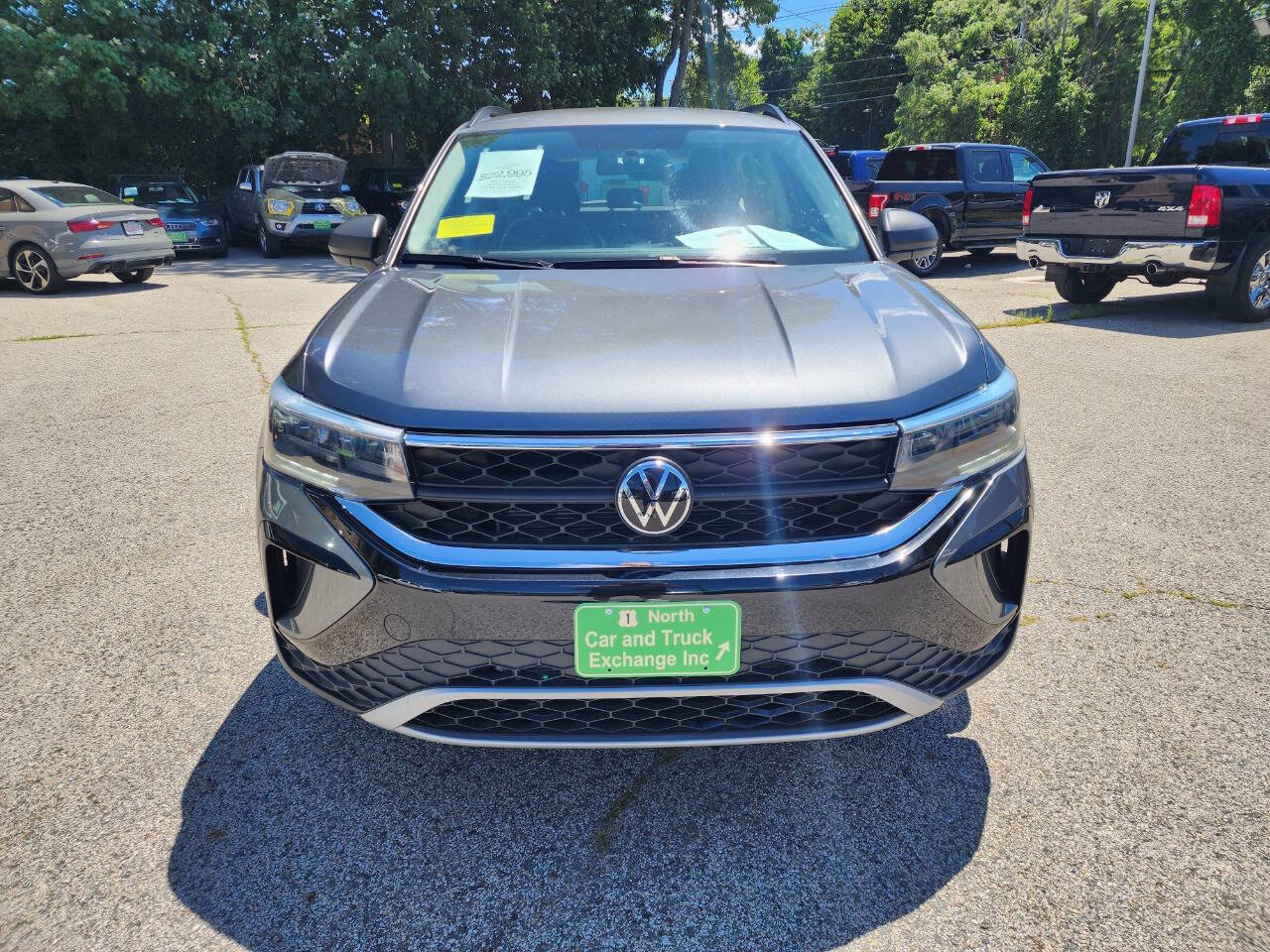 2022 Volkswagen Taos S 4Motion - Image 3