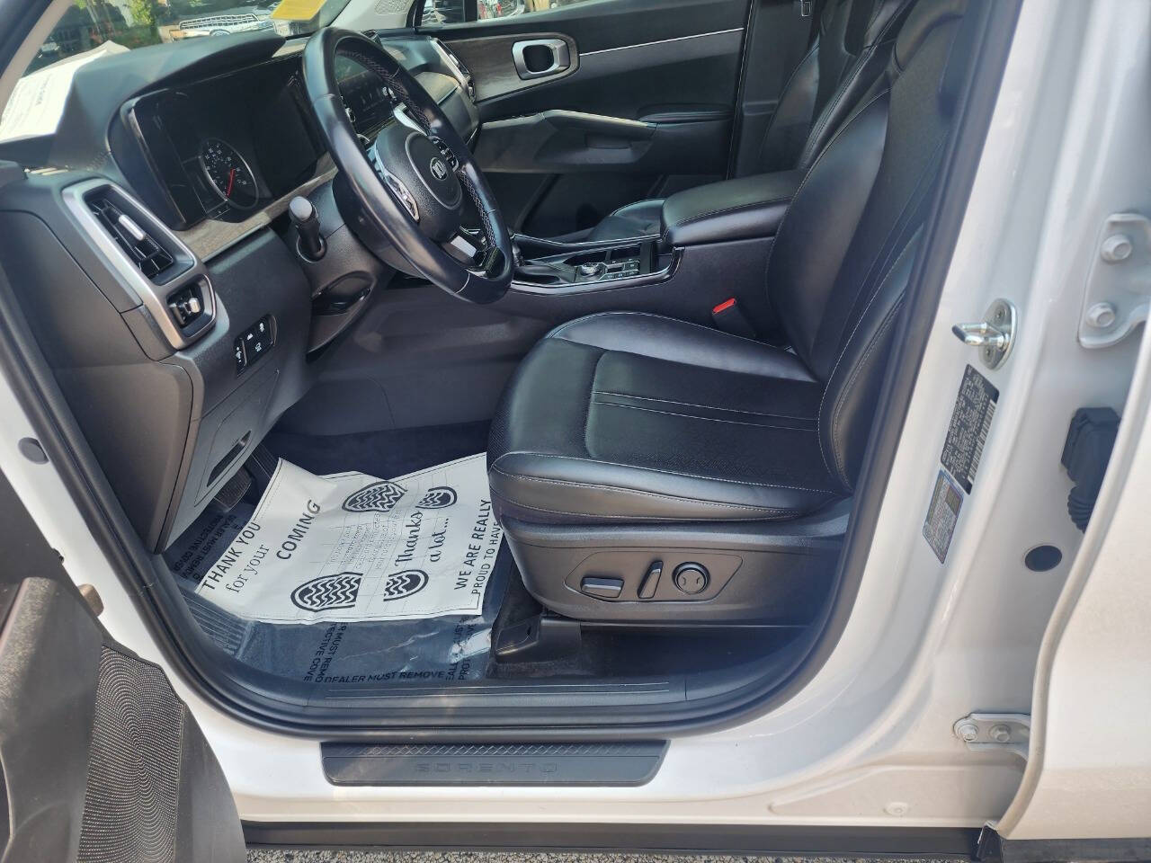 2021 Kia Sorento EX - Photo 18