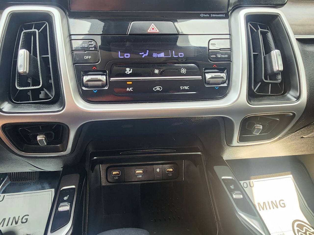 2021 Kia Sorento EX - Photo 14